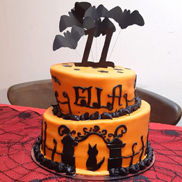 Halloween cake for Ella